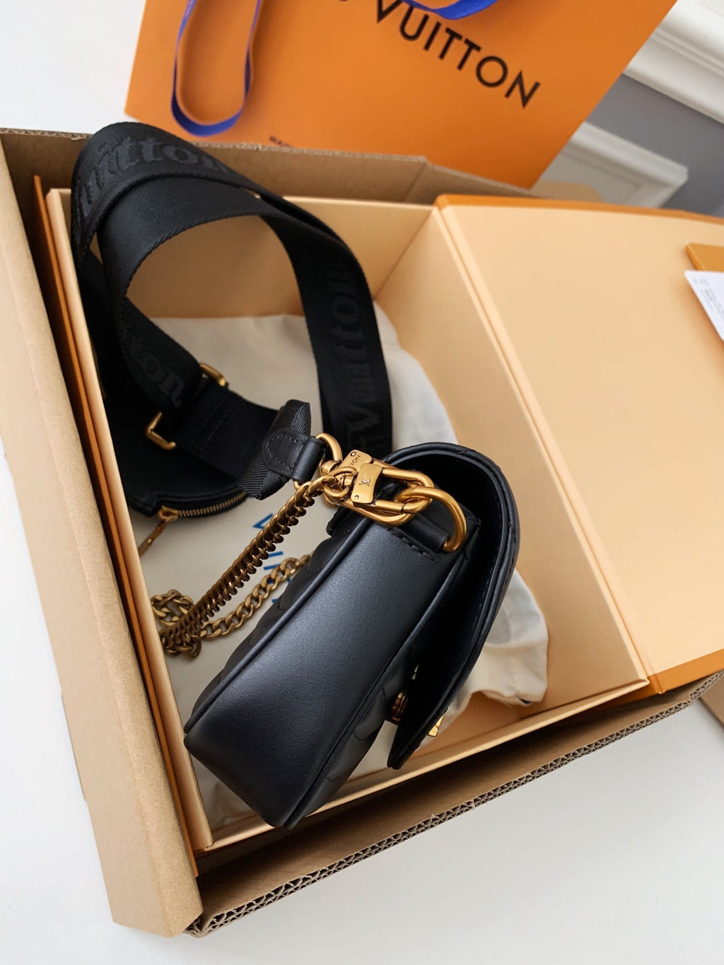 Louis Vuitton NEW WAVE MULTI-POCHETTE Handbag