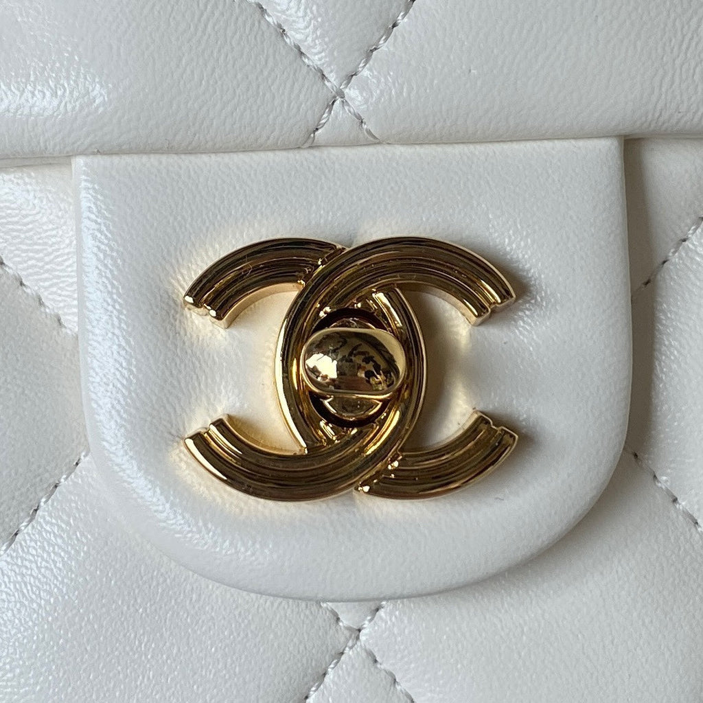 Chanel Flap Bag Gold Top Handle White - 13X21X8cm