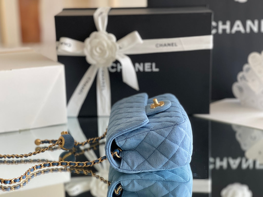 Chanel Denim Flap Bag - 20x13x7cm