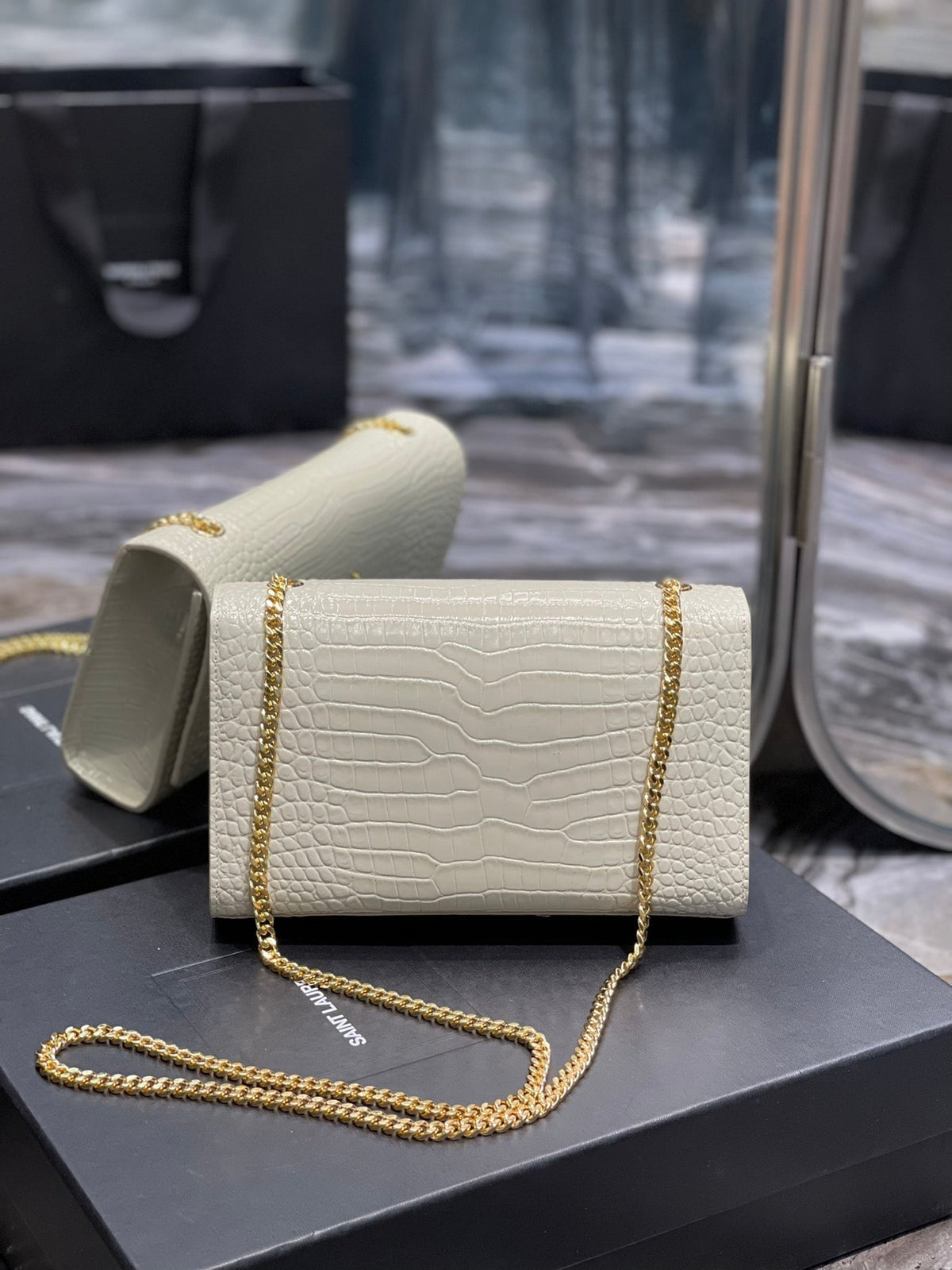 YSL KATE 24cm