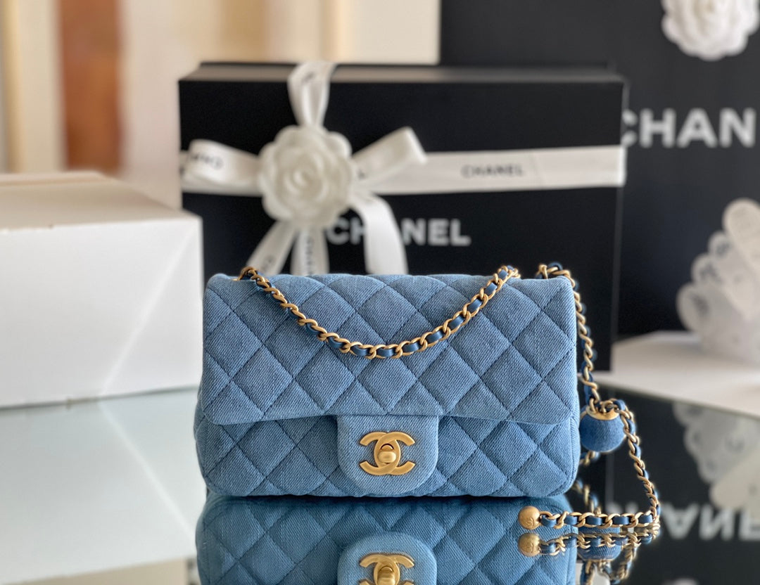 Chanel Denim Flap Bag - 20x13x7cm