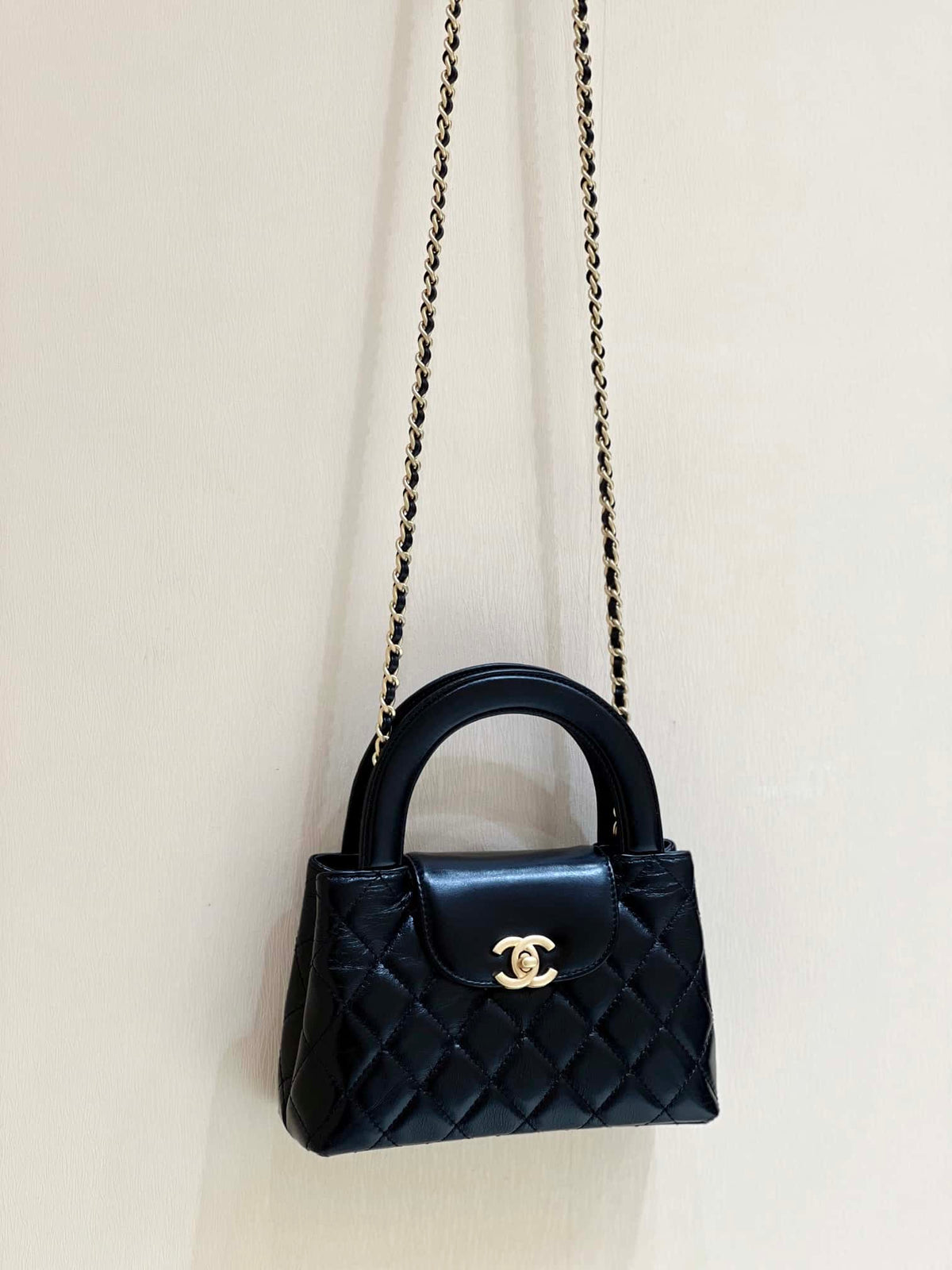 Chanel Kelly Mini Shopping Bag Mini 23K Shiny Aged Calfskin Black 13x19x7cm