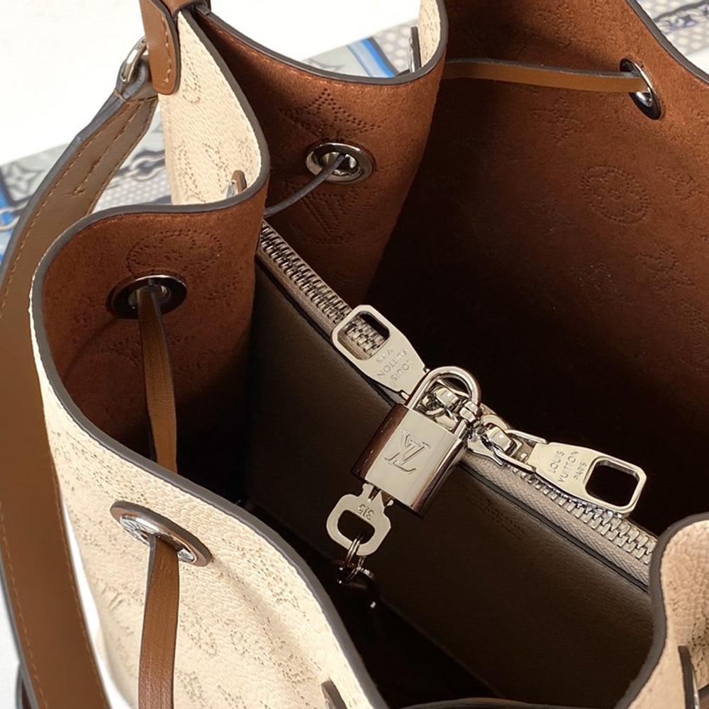 Louis Vuitton NÉONOÉ BB