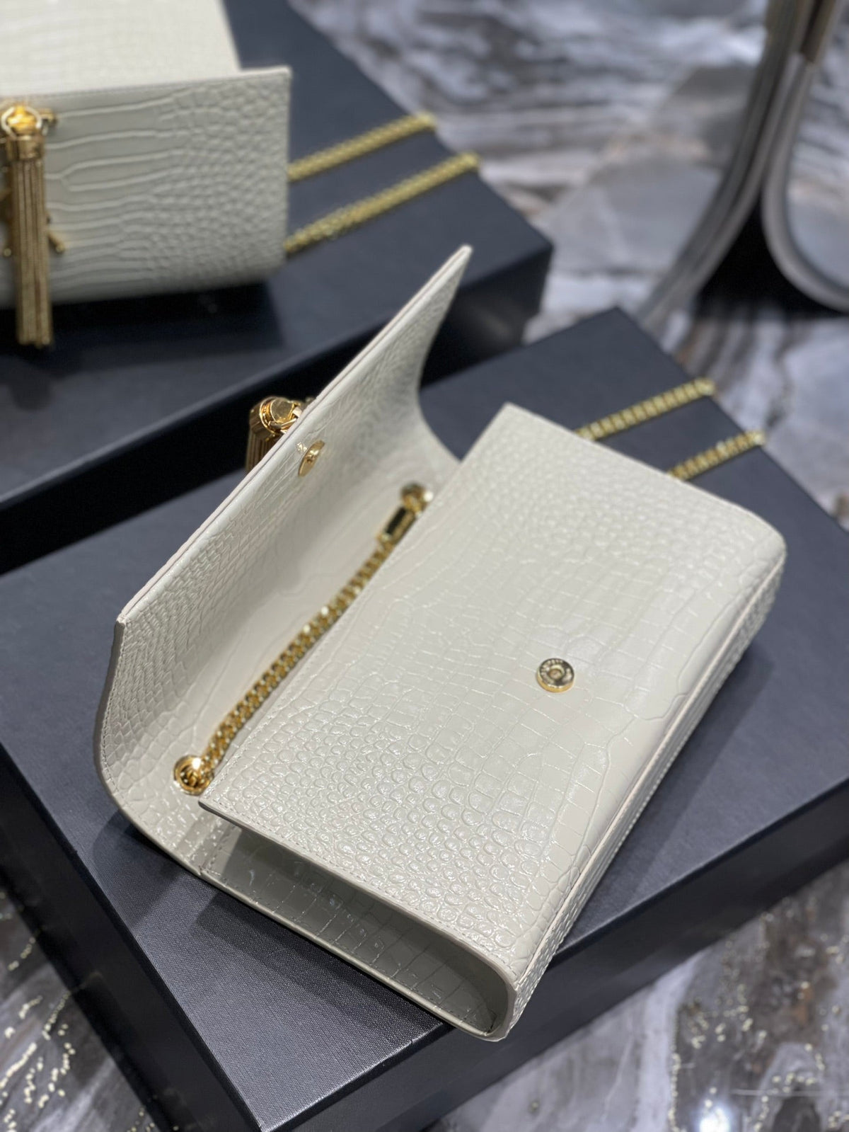 YSL KATE 24cm
