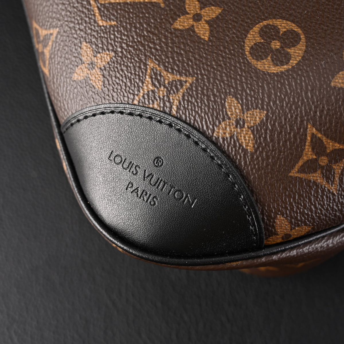Louis Vuitton Monogram Canvas Pochette Shoulder Bag