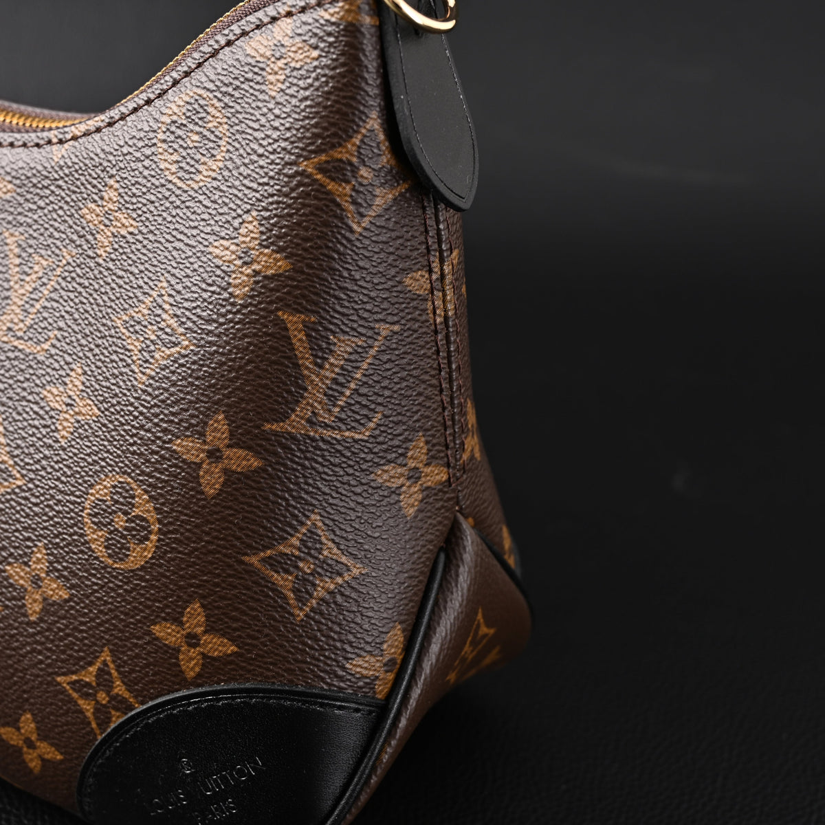 Louis Vuitton Monogram Canvas Pochette Shoulder Bag