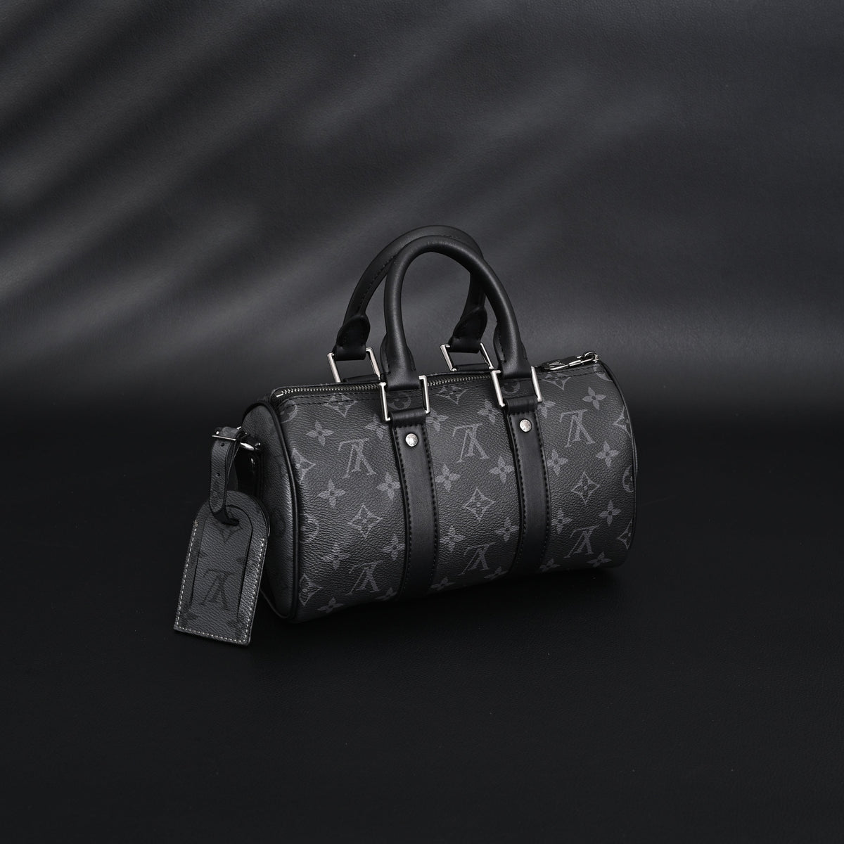 Louis Vuitton Keepall Bandoulière 50 – Monogram Eclipse Canvas
