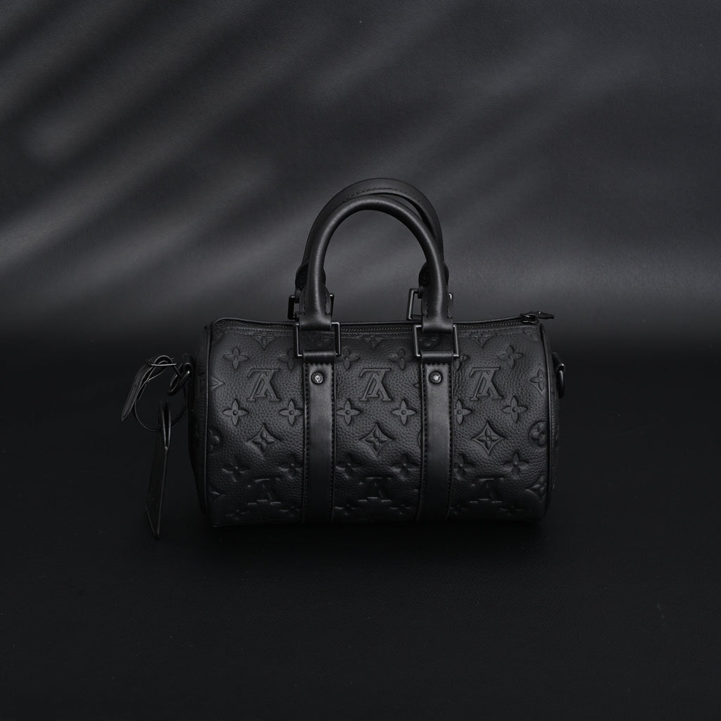 Louis Vuitton Keepall Bandoulière 50 – Monogram Shadow Black Leather