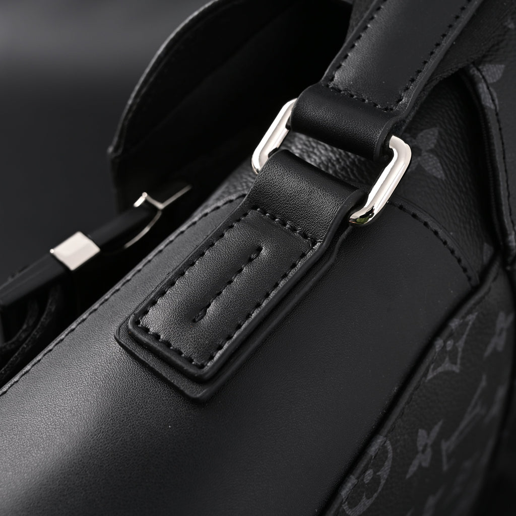 Louis Vuitton Messenger Bag – Monogram Eclipse Canvas