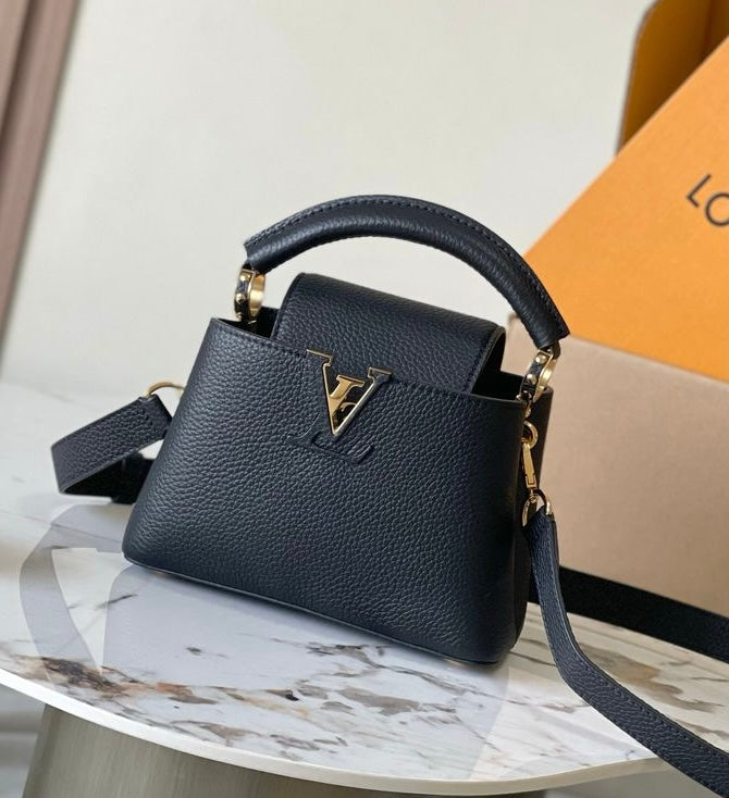 Louis vuitton capucines mini black